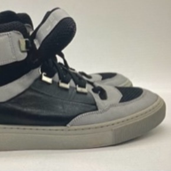 VERSACE  Collection Leather Sneakers - Unisex 39 - Women's 8.5  Men's 7 - Picture 4 of 8